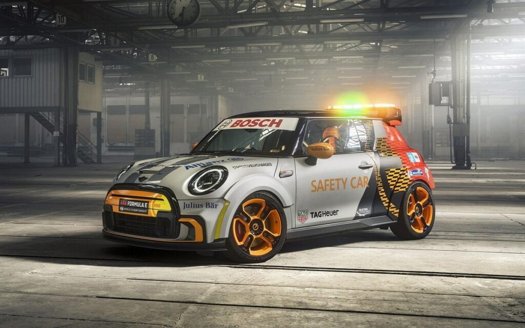 SAFETY car Formule E - Mini Cooper SE