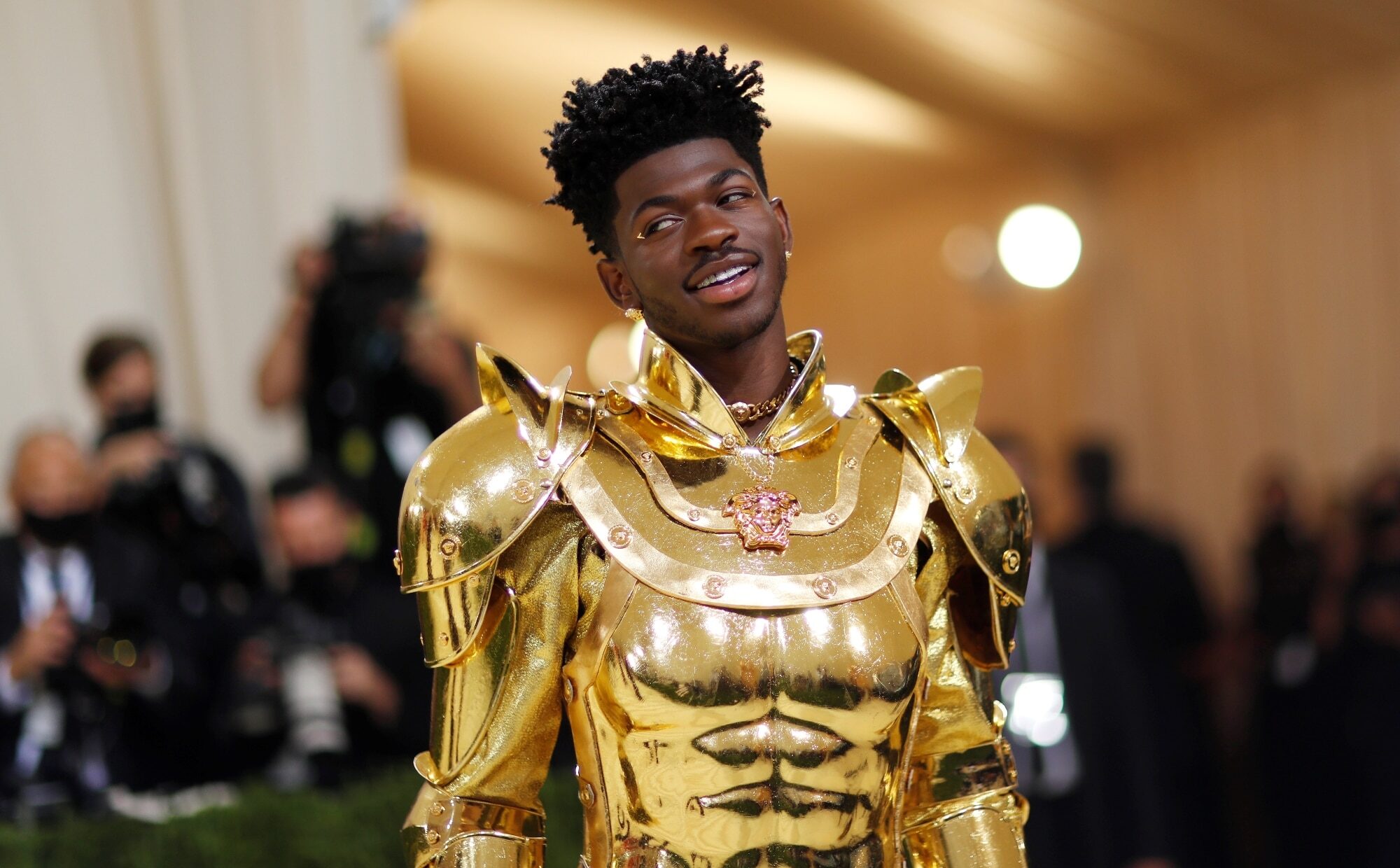 Raper Lil Nas X zatčen: V ulicích L. A. se pohyboval jen ve spodním prádle, policie ho viní z napadení